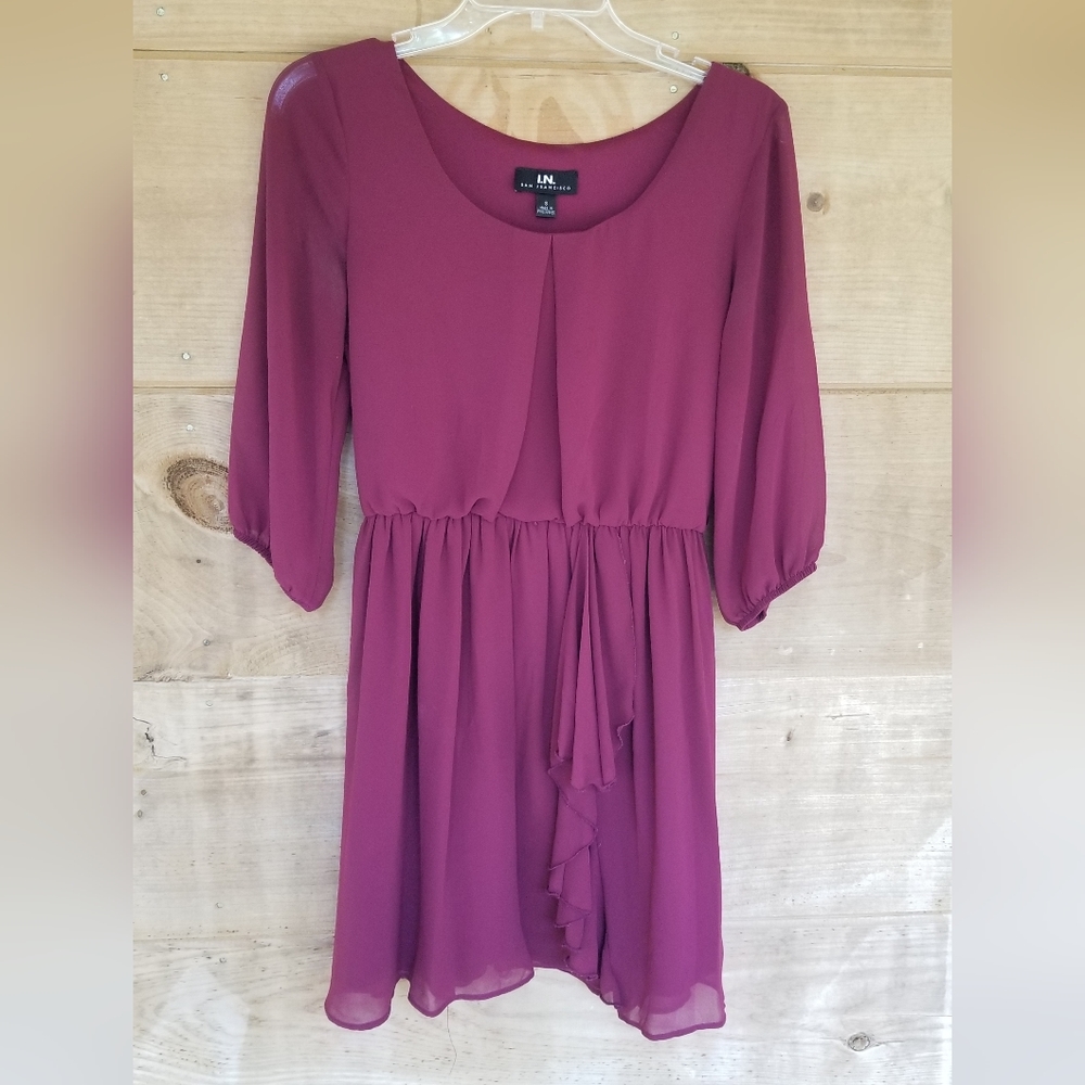 Juniors burgundy flowy dress